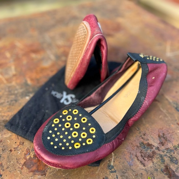 Burgundy & Black Yosi Samra foldable flats with gold grommets